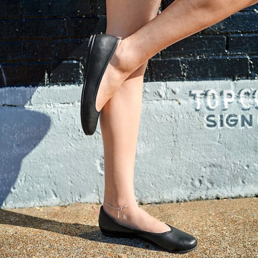 ZODIAC Women's Sonia Ballet Flats - Picture 8 of 12
